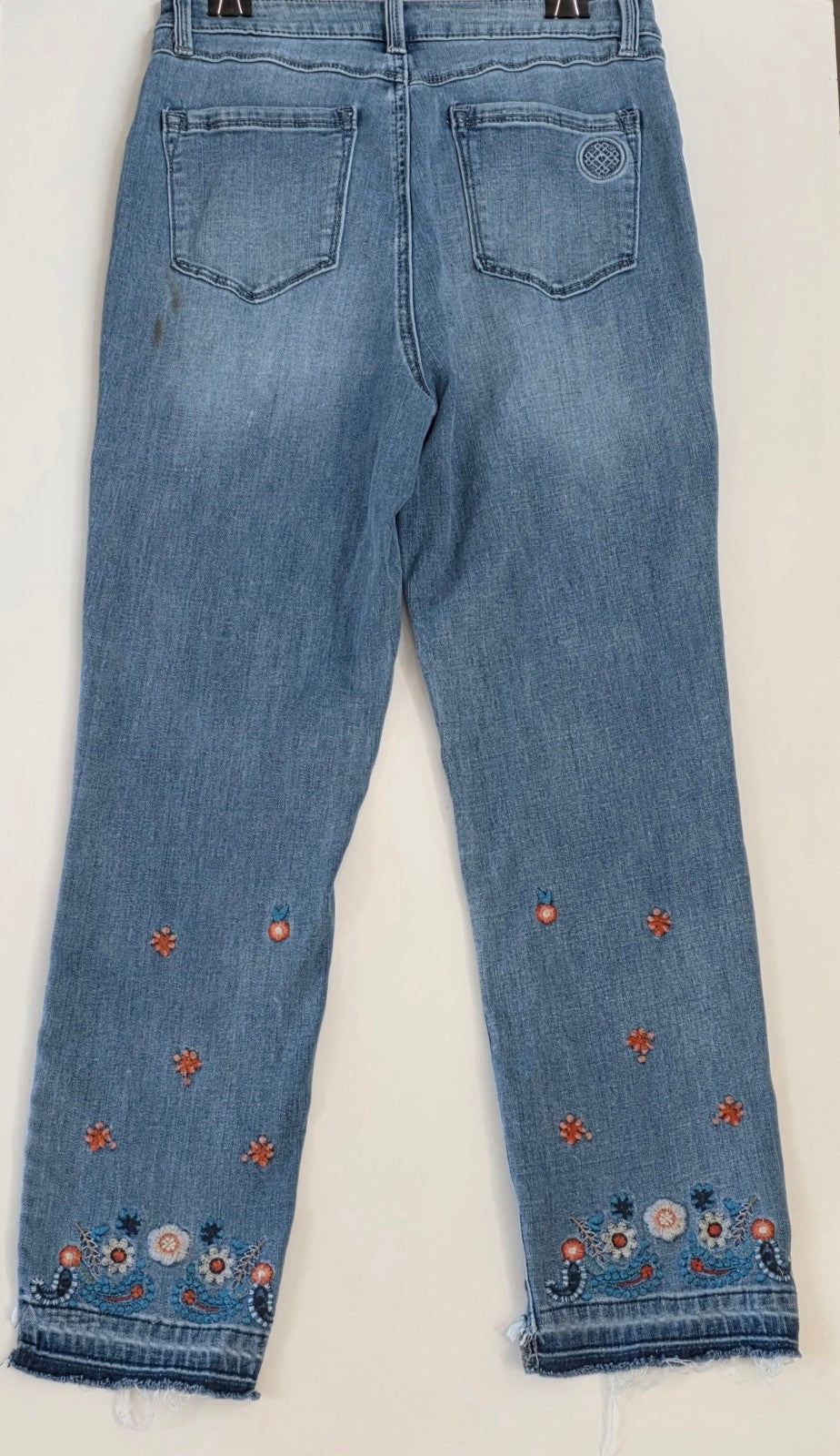 Laurie Felt Daisy Denim Jeans Slim Leg Size 8 with Embroidery, Ankle Length