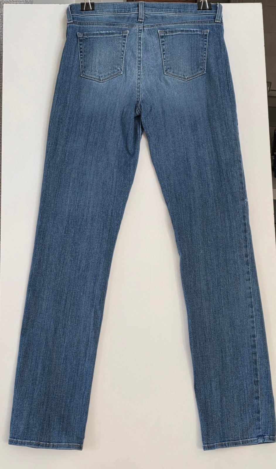 J Brand Jeans Womens Waist  26, Cut 18927 Jude,  Mesmerize Color Indigo